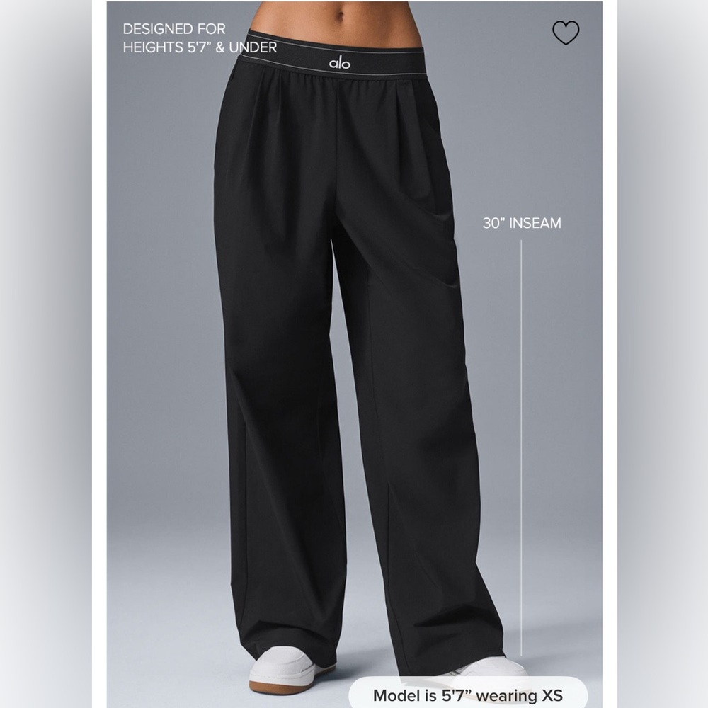 NWOT Alo Yoga Suit Up Trouser xs